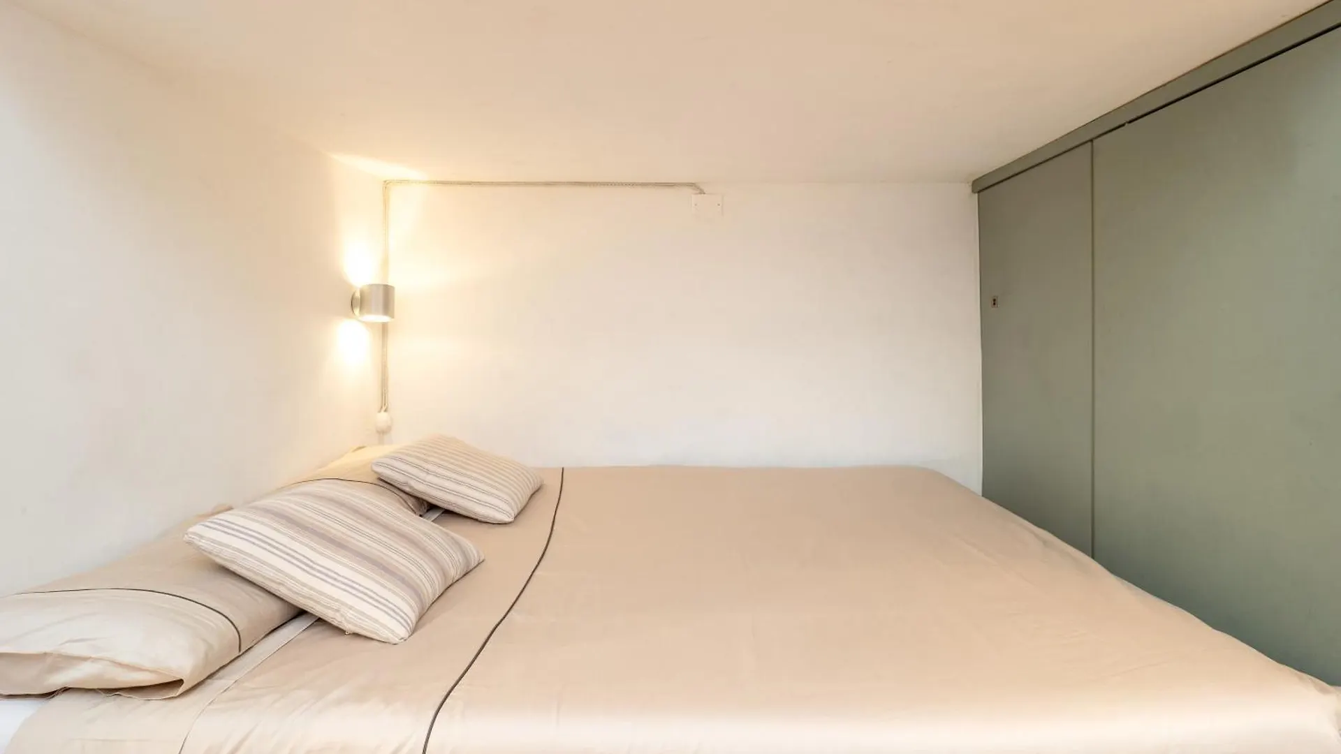 Citylife-Duomo Comfort Suite & Metro A 2 Minuti! Milano 0*,  Italia